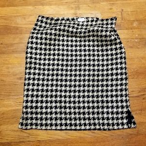 Jaclyn Smith Houndstooth Pencil Skirt